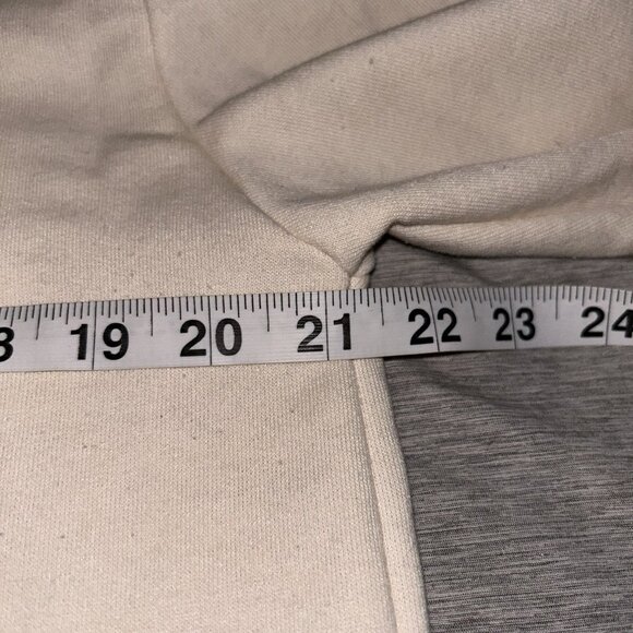 Zara Peanuts Snoopy Linus Print Pullover Long Puffed Sleeve Sweater Size Medium - Picture 7 of 7